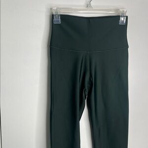 Aritzia TnAction Green Leggings